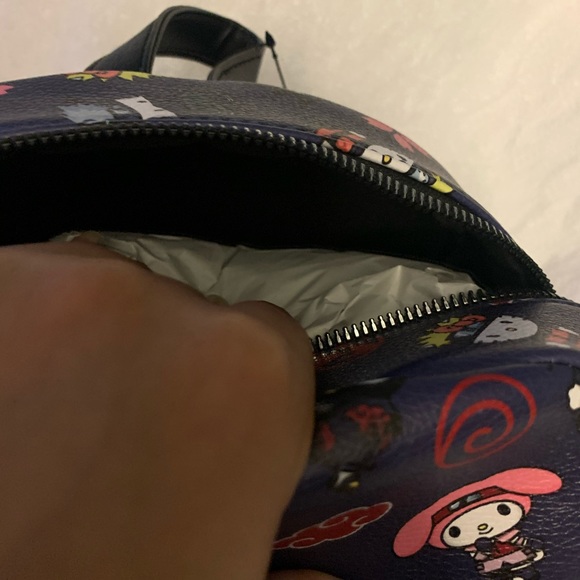 Naruto x hello kitty x bioworld mini backpack - Picture 5 of 7